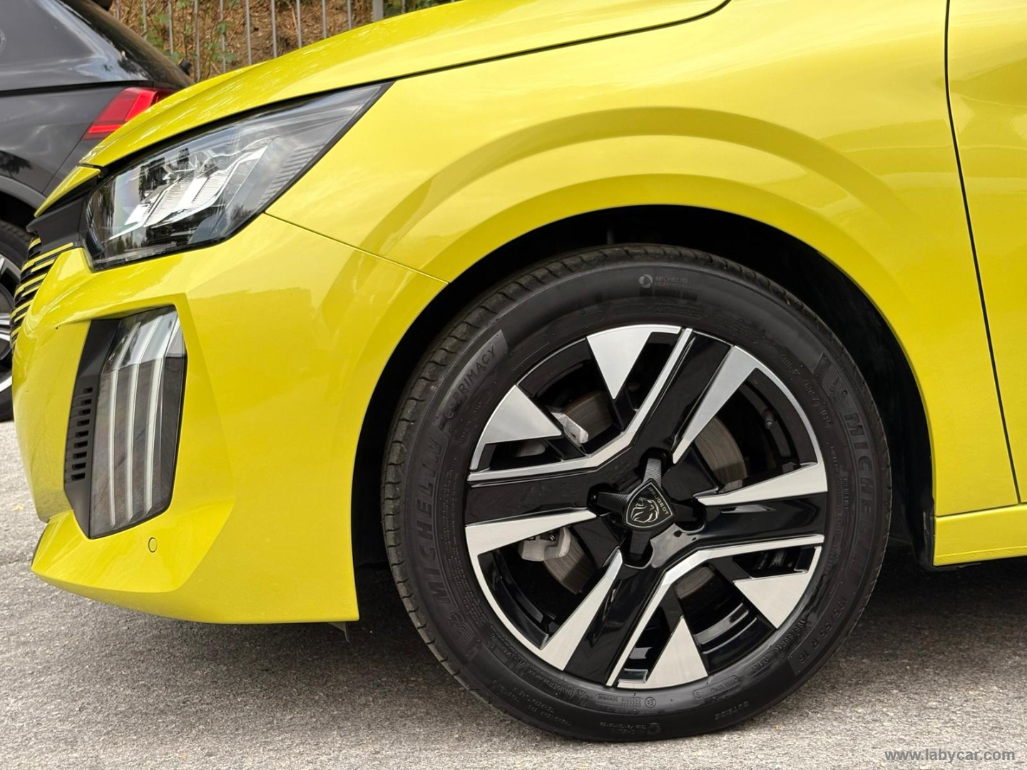 Peugeot 208 Hybrid 110 e-DCS6 Allure - Immagine 9