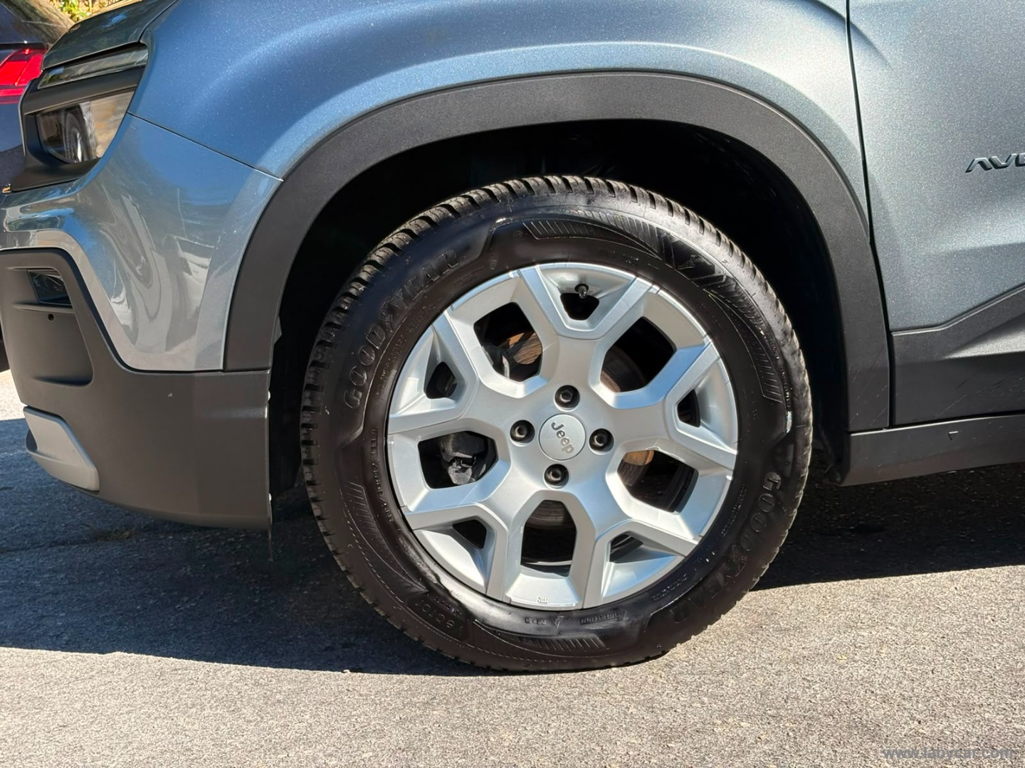 Jeep Avenger 1.2 Turbo Altitude - Immagine 9