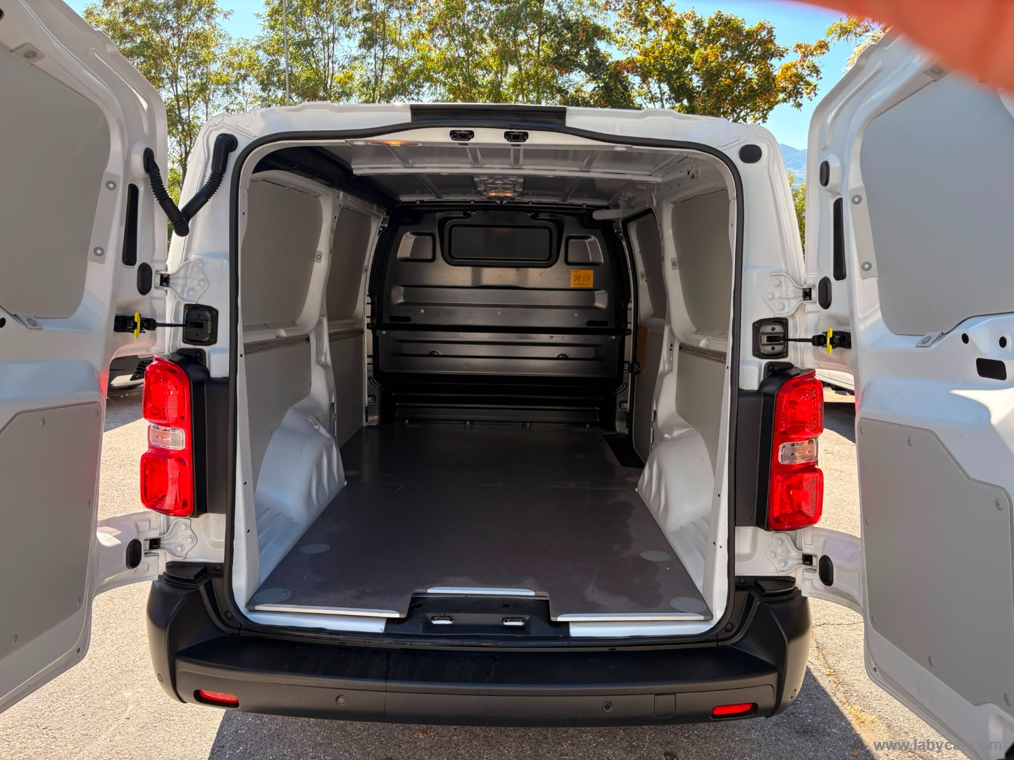 Fiat Scudo 2.0 BlueHDi 145 AT8 PL-TN Furg. - Immagine 9