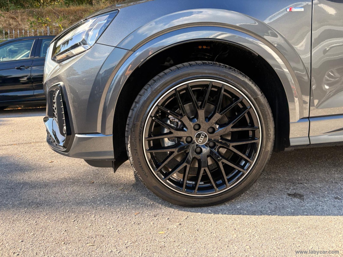 Audi Q2 35 TDI S tronic Identity Black - Immagine 9