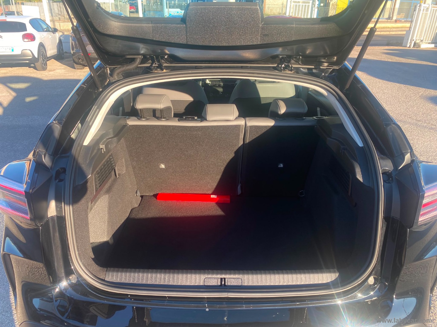 Citroën C4 Hybrid 145 e-DCS6 Plus - Immagine 9