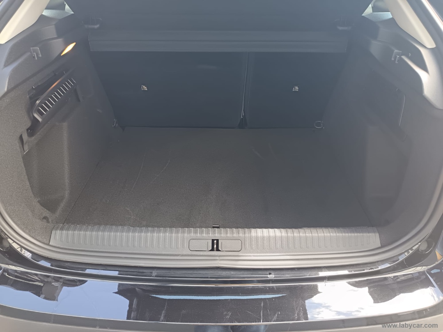 Citroën C4 Hybrid 145 e-DCS6 Plus - Immagine 9
