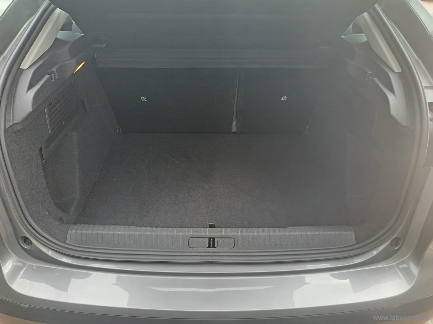 Citroën C4 Hybrid 145 e-DCS6 Plus - Immagine 9