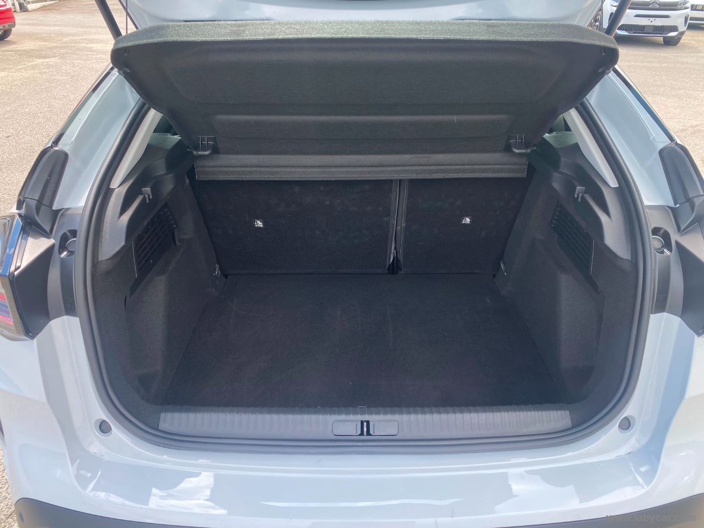 Citroën C4 Hybrid 145 e-DCS6 Plus - Immagine 9