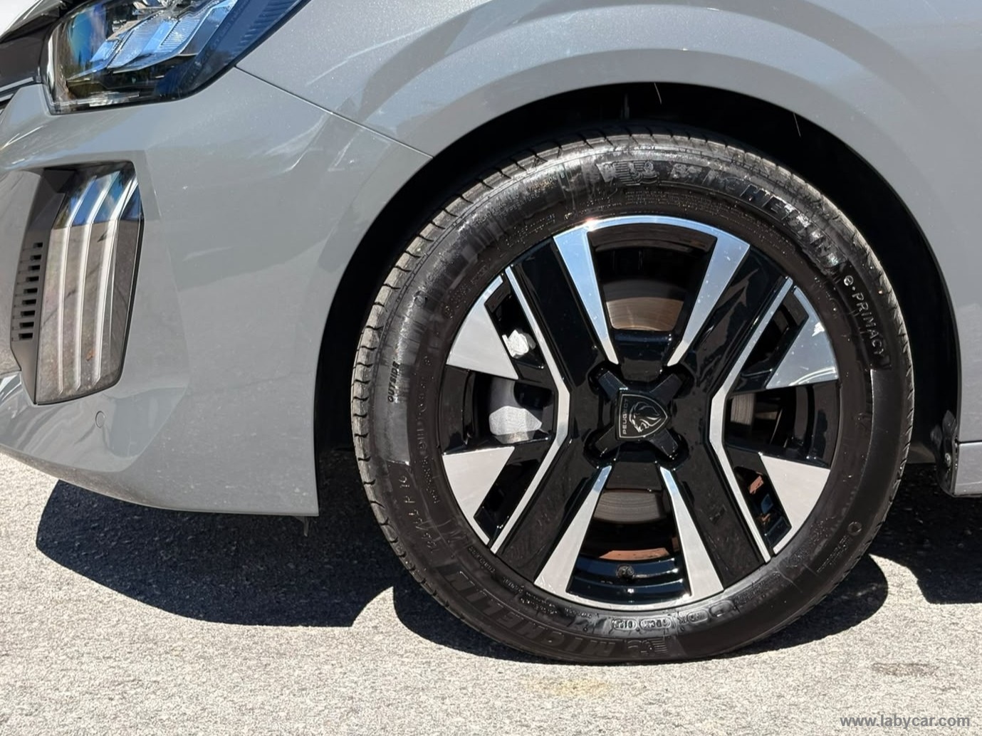 Peugeot 208 Hybrid 110 e-DCS6 Allure - Immagine 9
