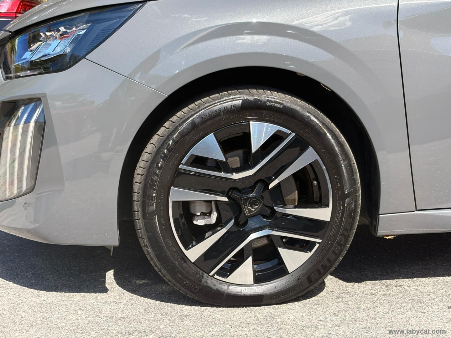 Peugeot 208 Hybrid 110 e-DCS6 Allure - Immagine 9