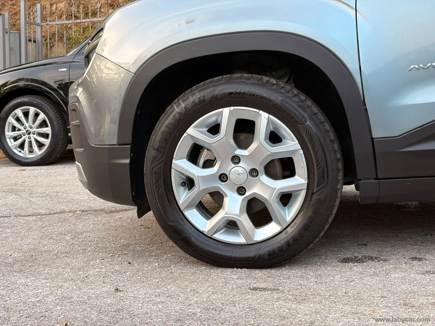 Jeep Avenger 1.2 Turbo Altitude - Immagine 9