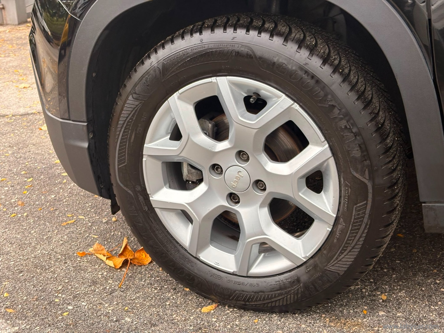 Jeep Avenger 1.2 Turbo Altitude - Immagine 9