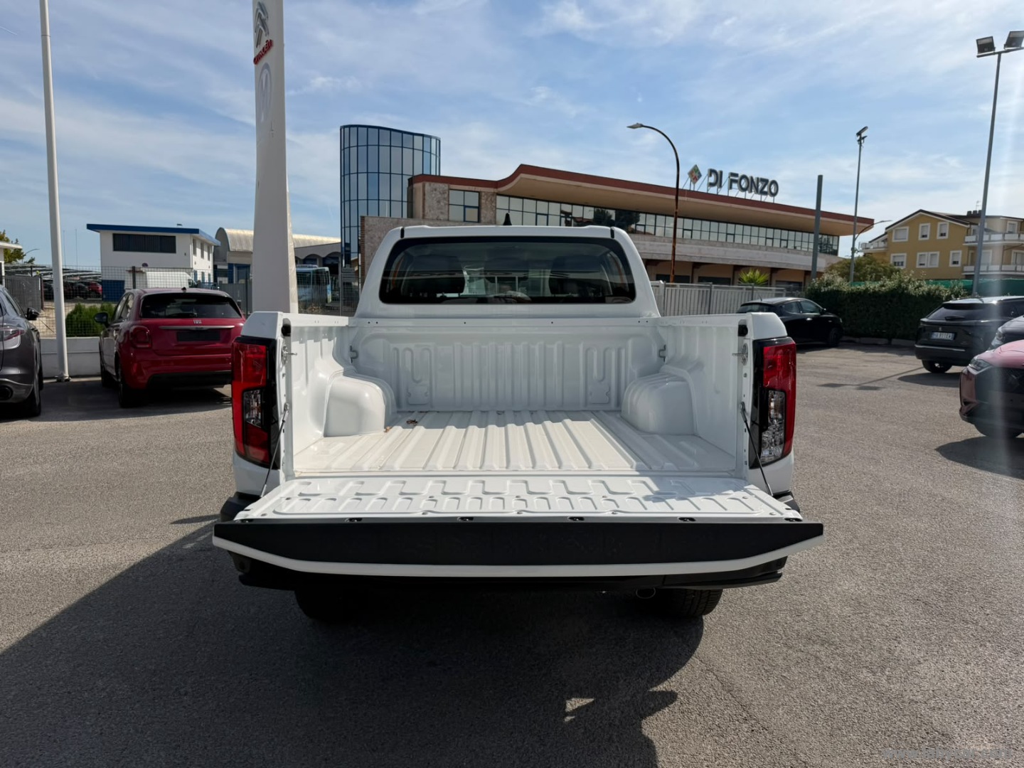 Toyota Hilux 2.8 D-4D 48V A/T 4WD DC Hilux - Immagine 9