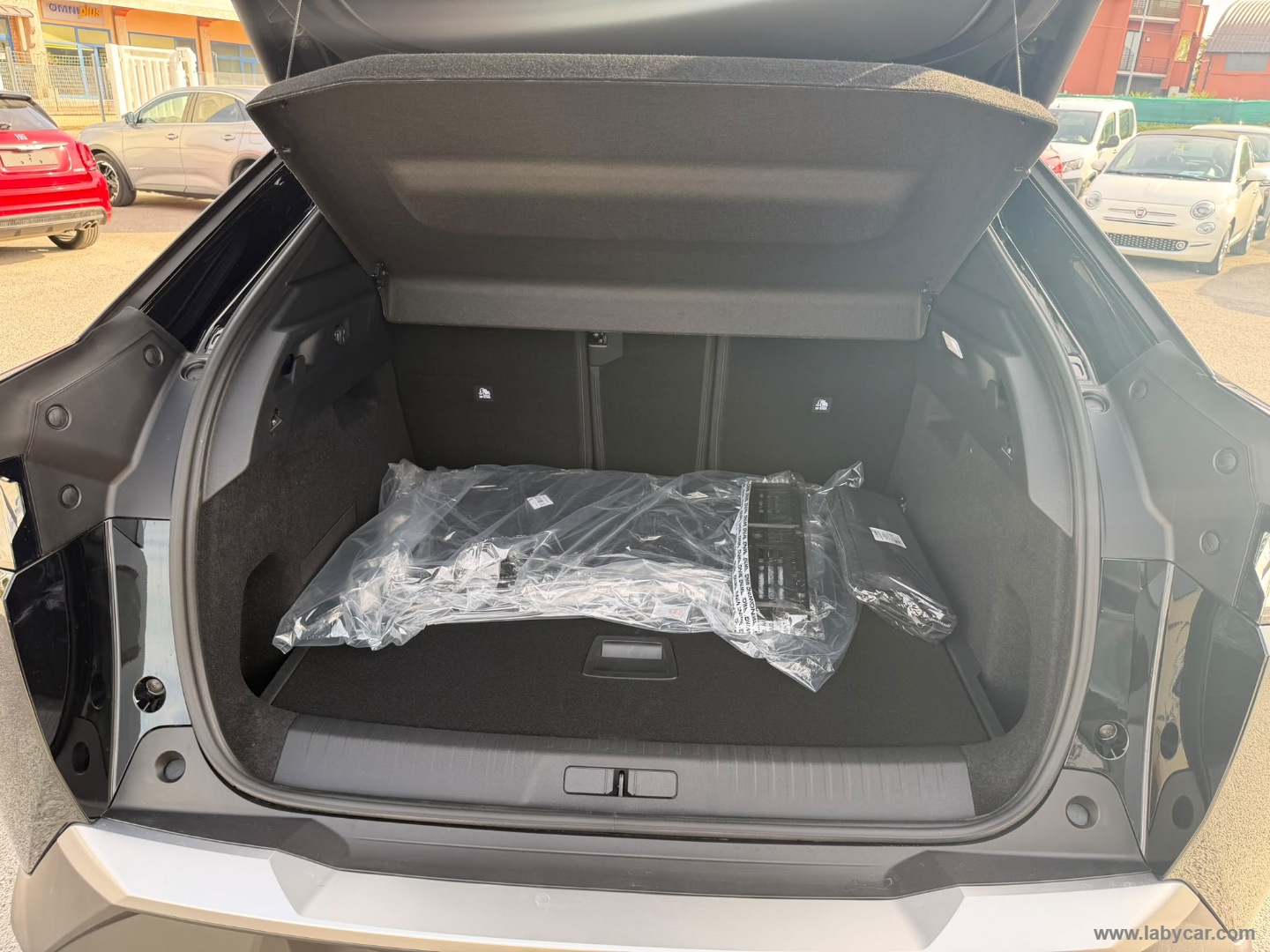 Peugeot 3008 Hybrid 145 e-DCS6 GT - Immagine 9