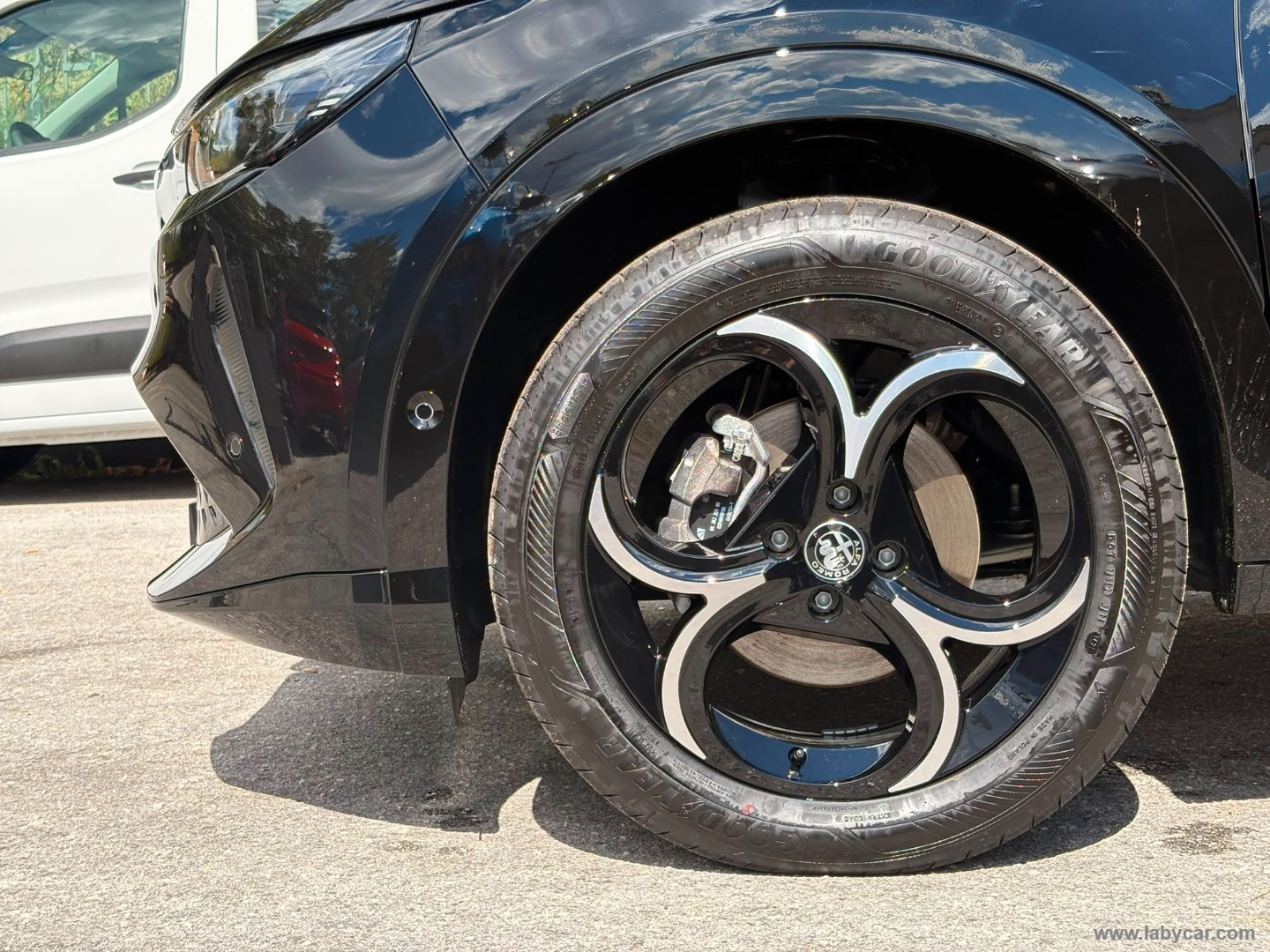 Alfa Romeo Junior 1.2 145 CV Hybrid eDCT6 Ti - Immagine 9