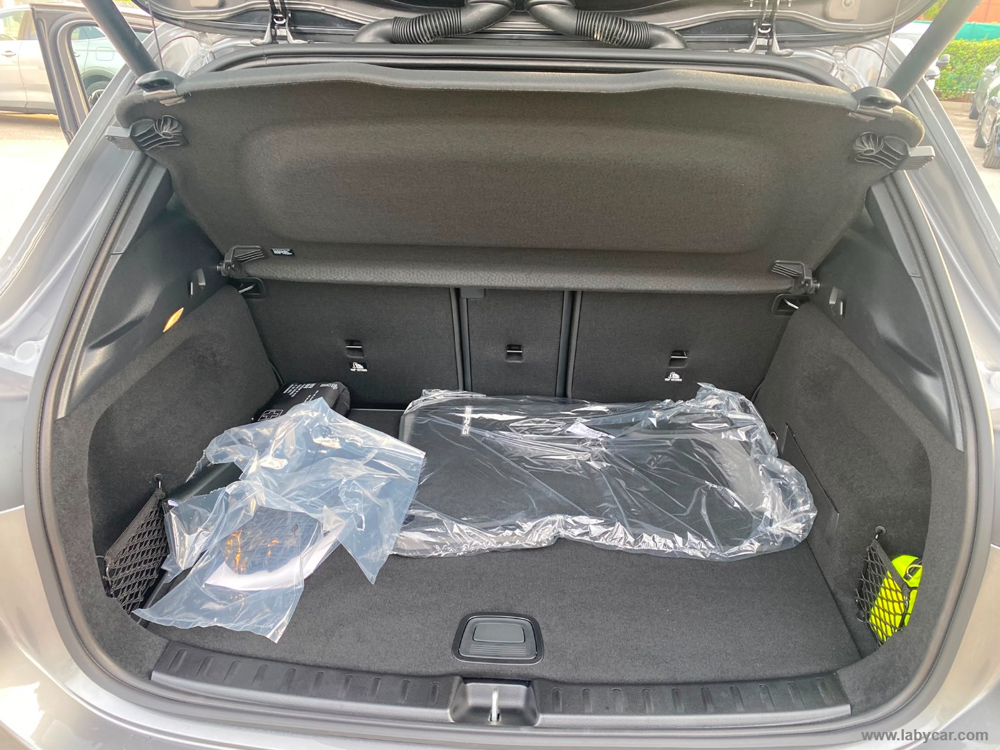 Mercedes-Benz Classe GLA GLA 200 d Automatic AMG Line Extra - Immagine 9