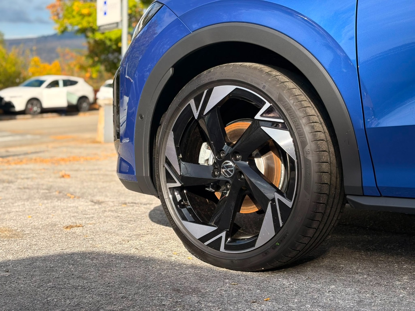 Volkswagen T-Roc 1.5 eTSI ACT 150 CV DSG R-Line - Immagine 9