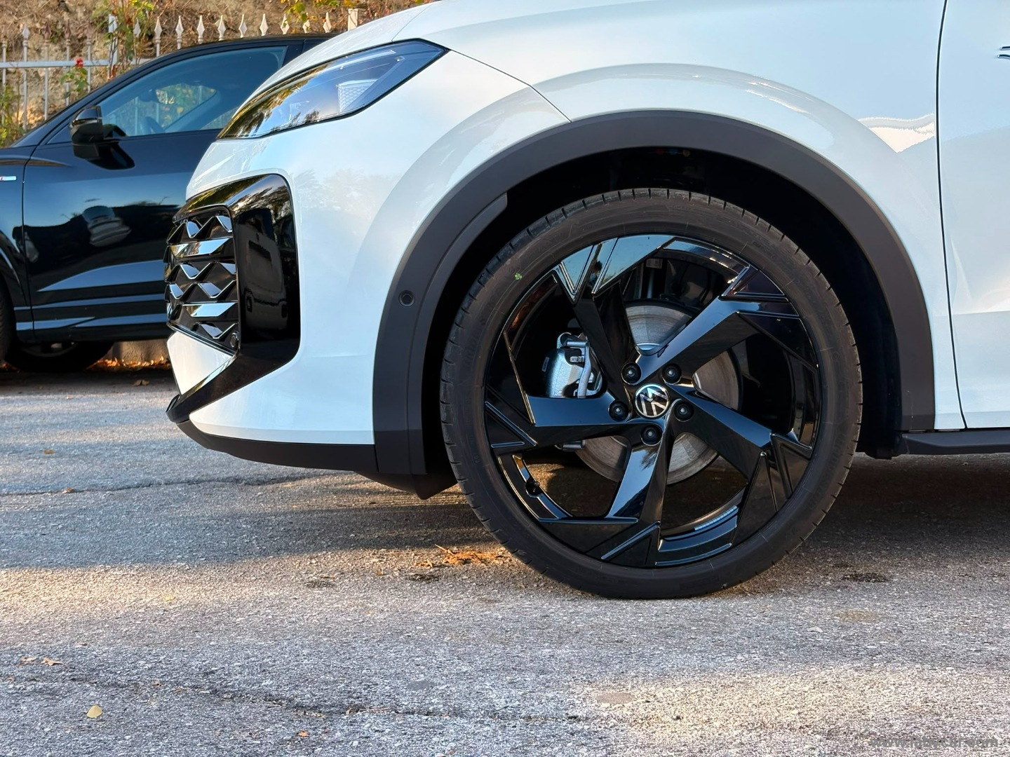 Volkswagen T-Roc 1.5 eTSI ACT 150 CV DSG R-Line - Immagine 9