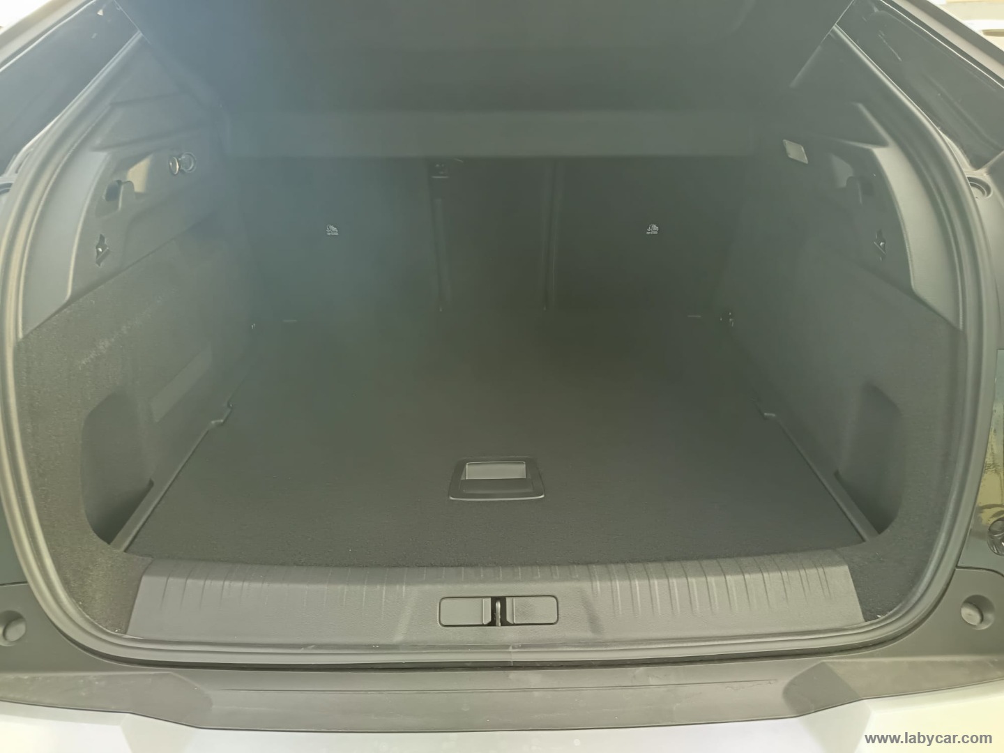 Peugeot 3008 Hybrid 145 e-DCS6 GT - Immagine 9
