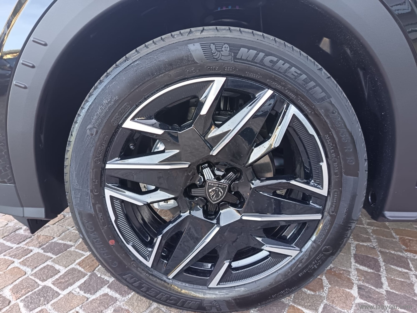 Peugeot 3008 Hybrid 145 e-DCS6 GT - Immagine 9