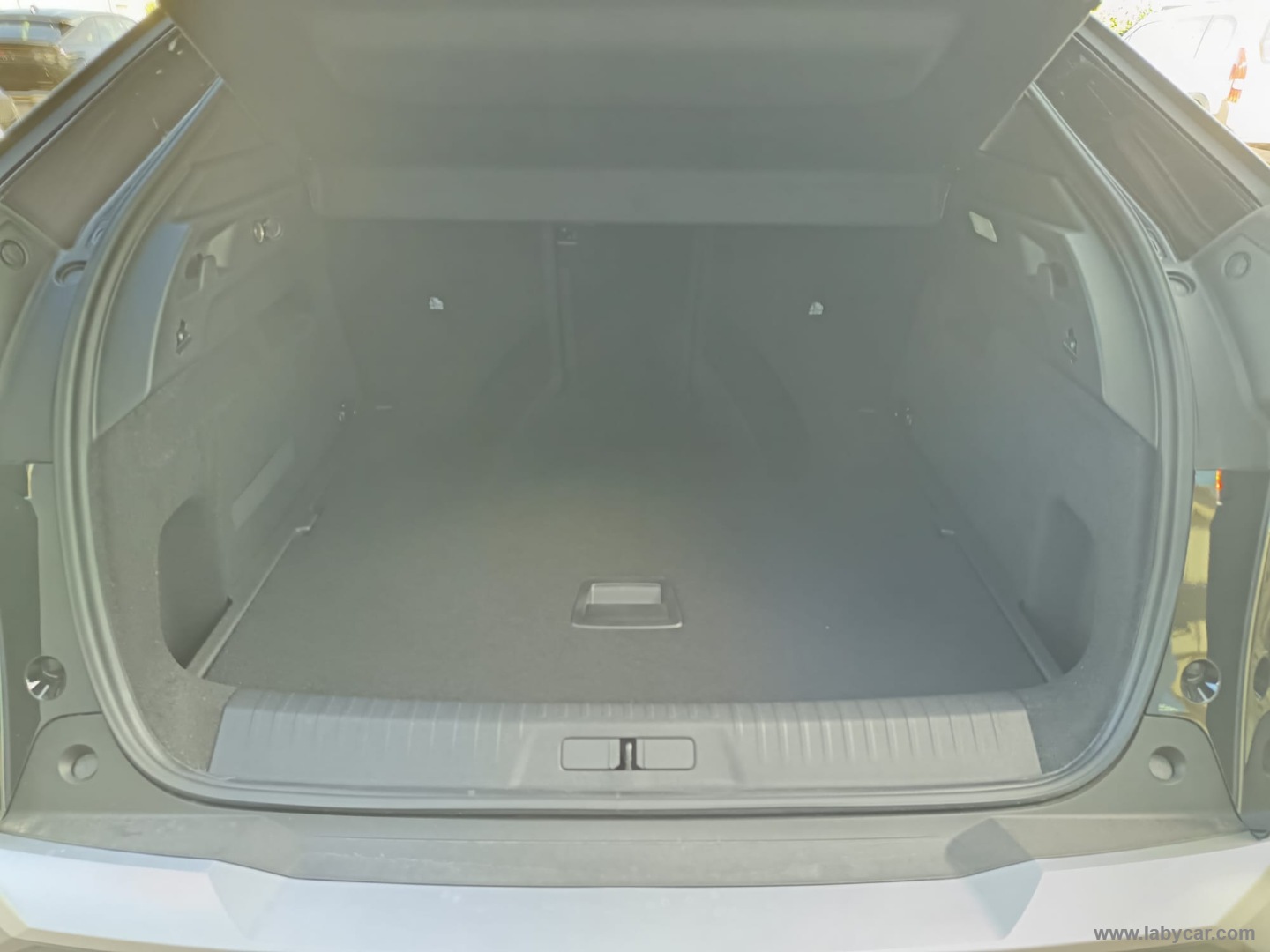 Peugeot 3008 Hybrid 145 e-DCS6 GT - Immagine 9