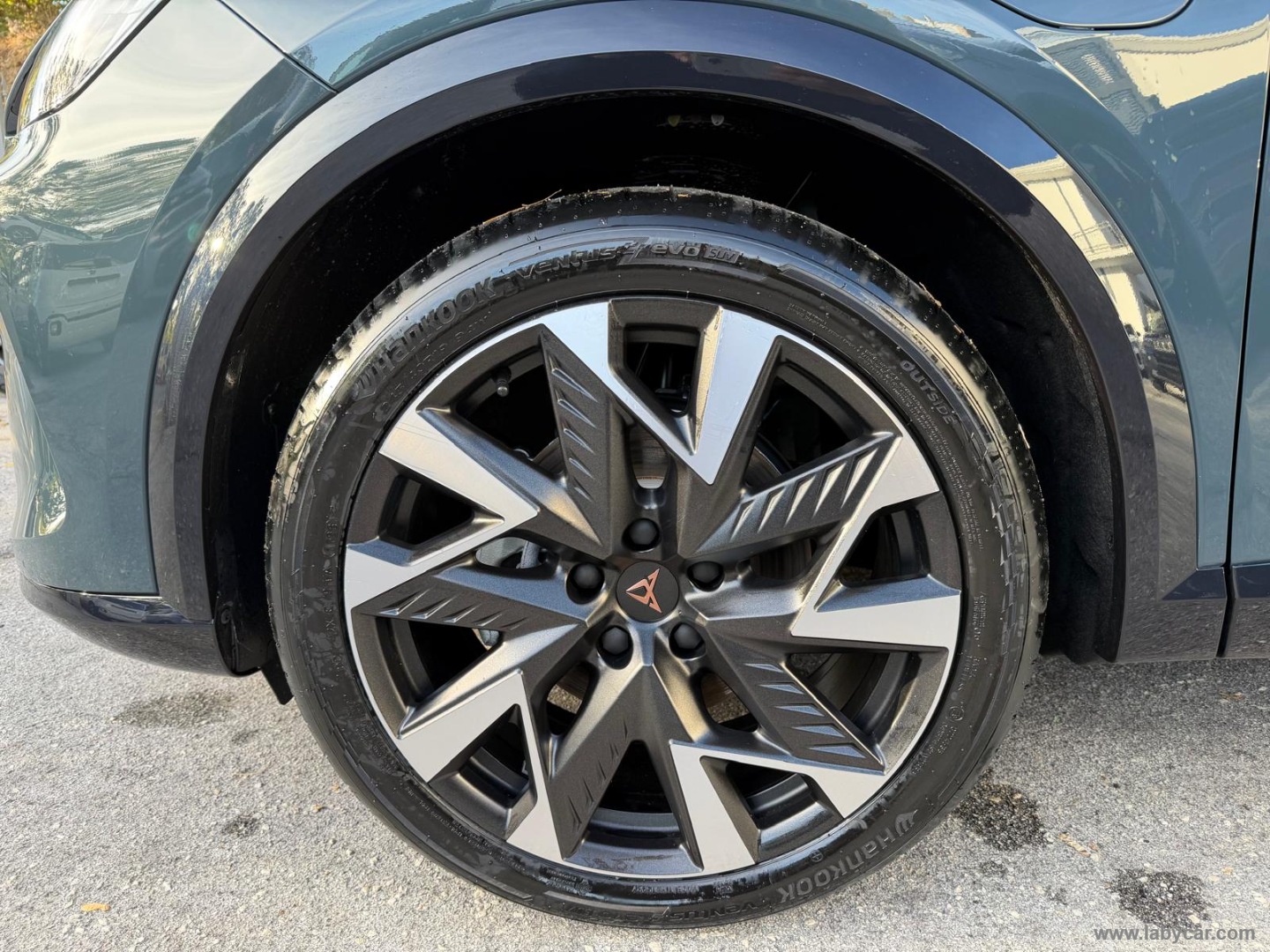 CUPRA Formentor 1.5 e-Hybrid DSG - Immagine 9