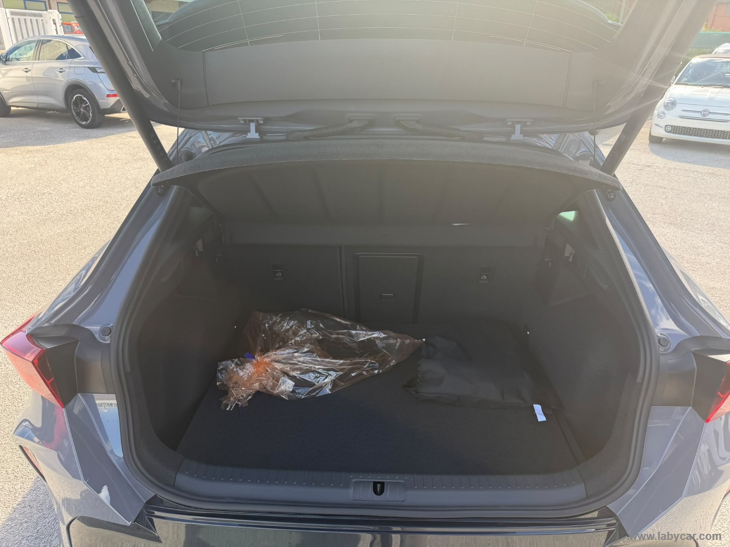 CUPRA Formentor 1.5 e-Hybrid DSG - Immagine 9