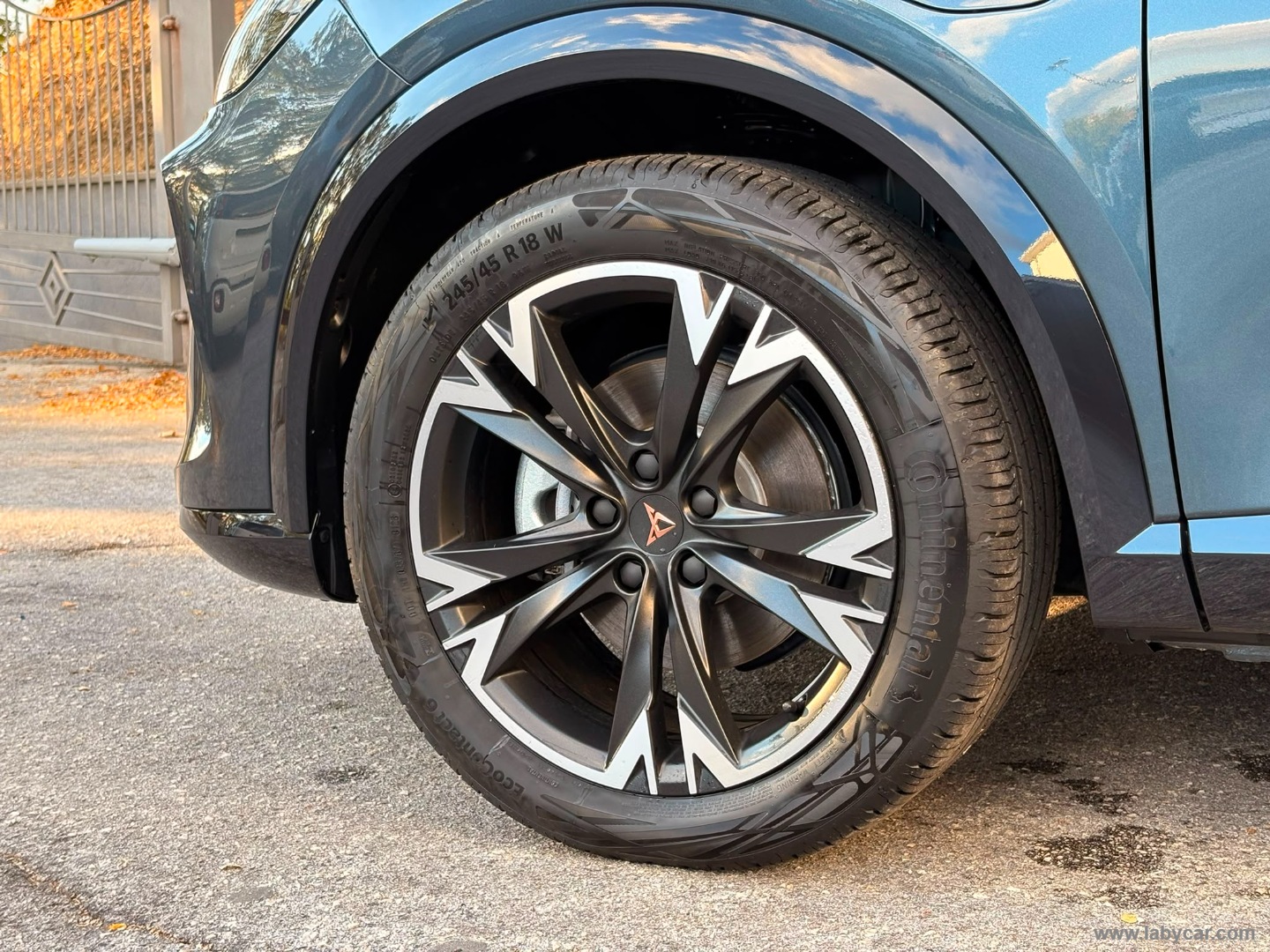 CUPRA Formentor 1.5 e-Hybrid DSG Business - Immagine 9