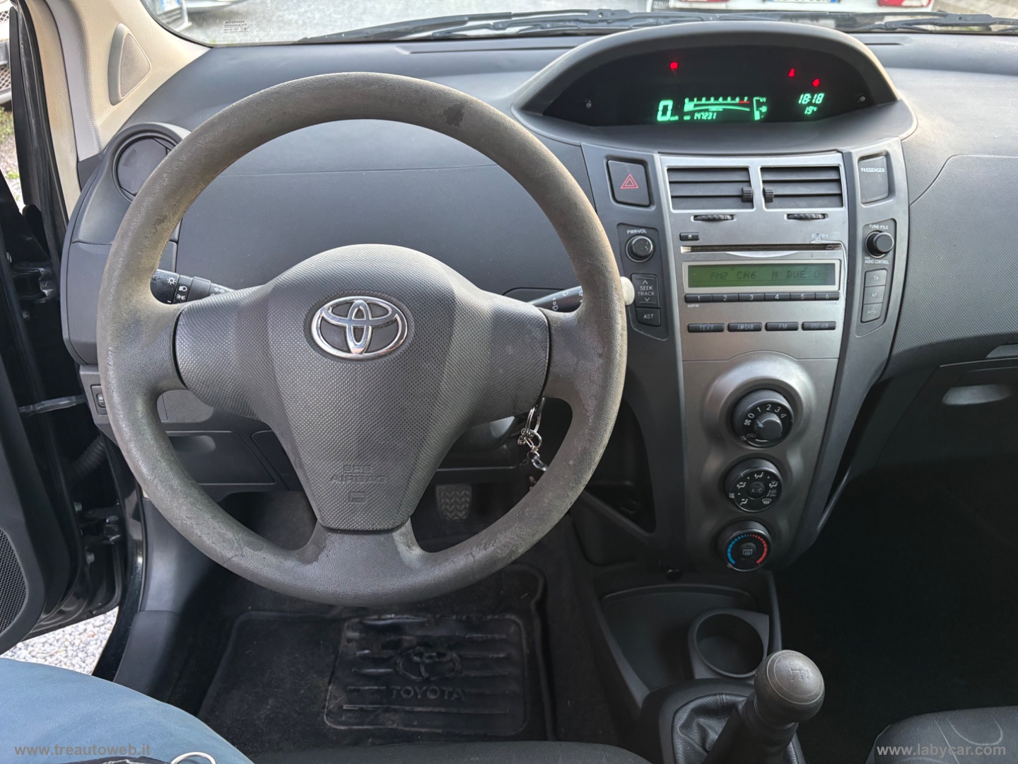 Yaris 1.0 3p. - immagine 9