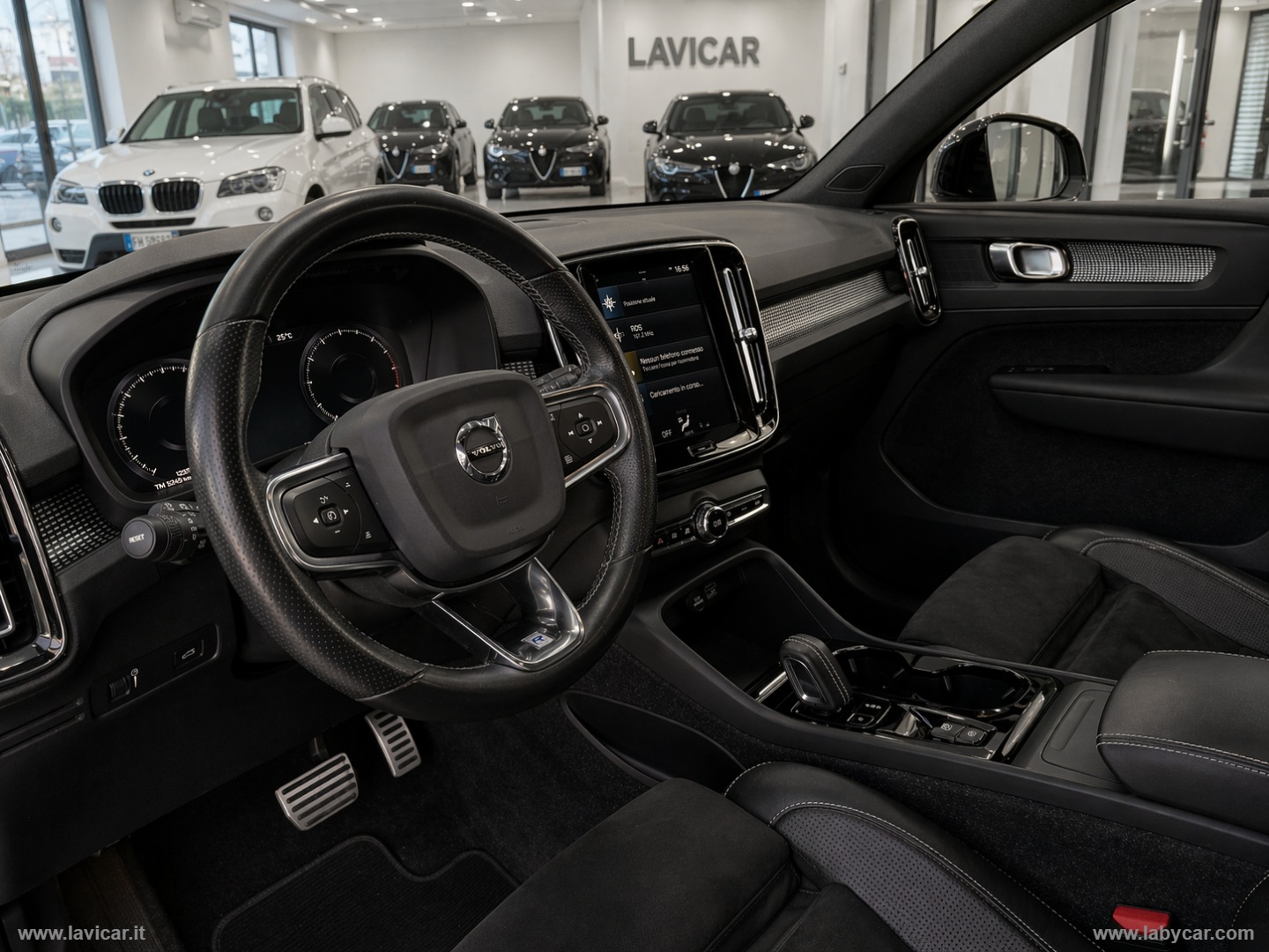 XC40 D3 AWD Geartronic R-design - immagine 9