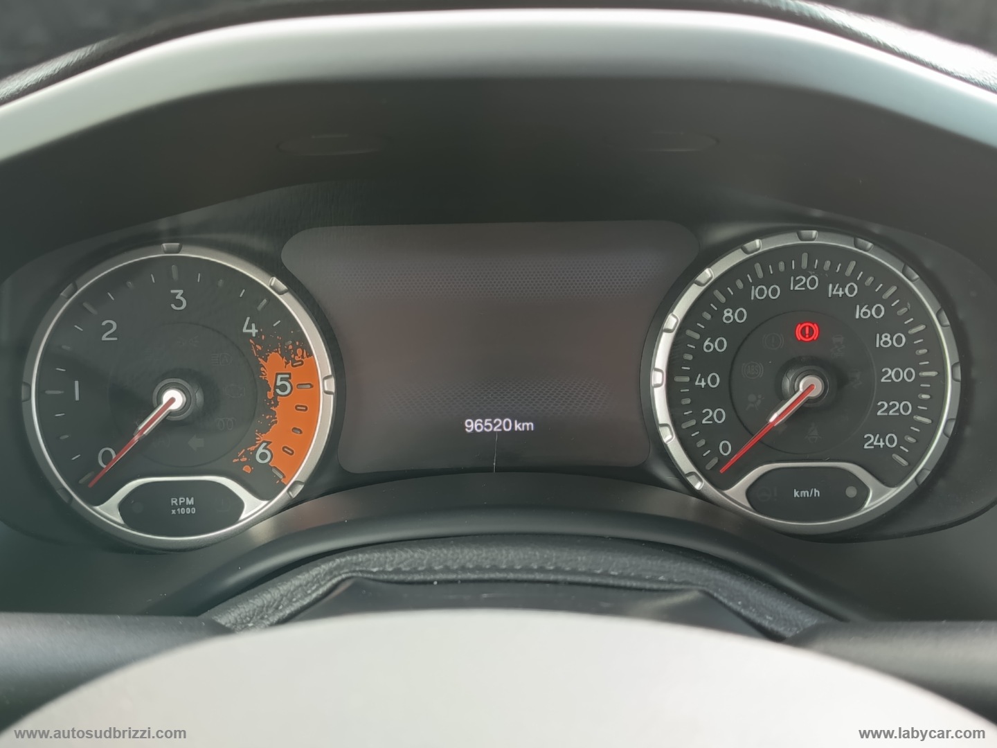 Renegade 1.6 Mjt 120CV Limited - immagine 9