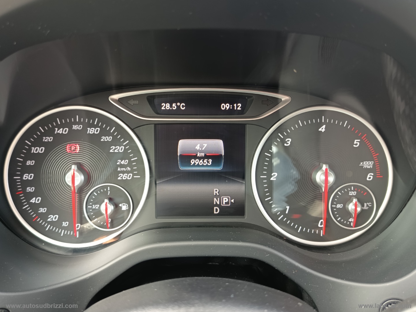 GLA 200 d Automatic Business - immagine 9