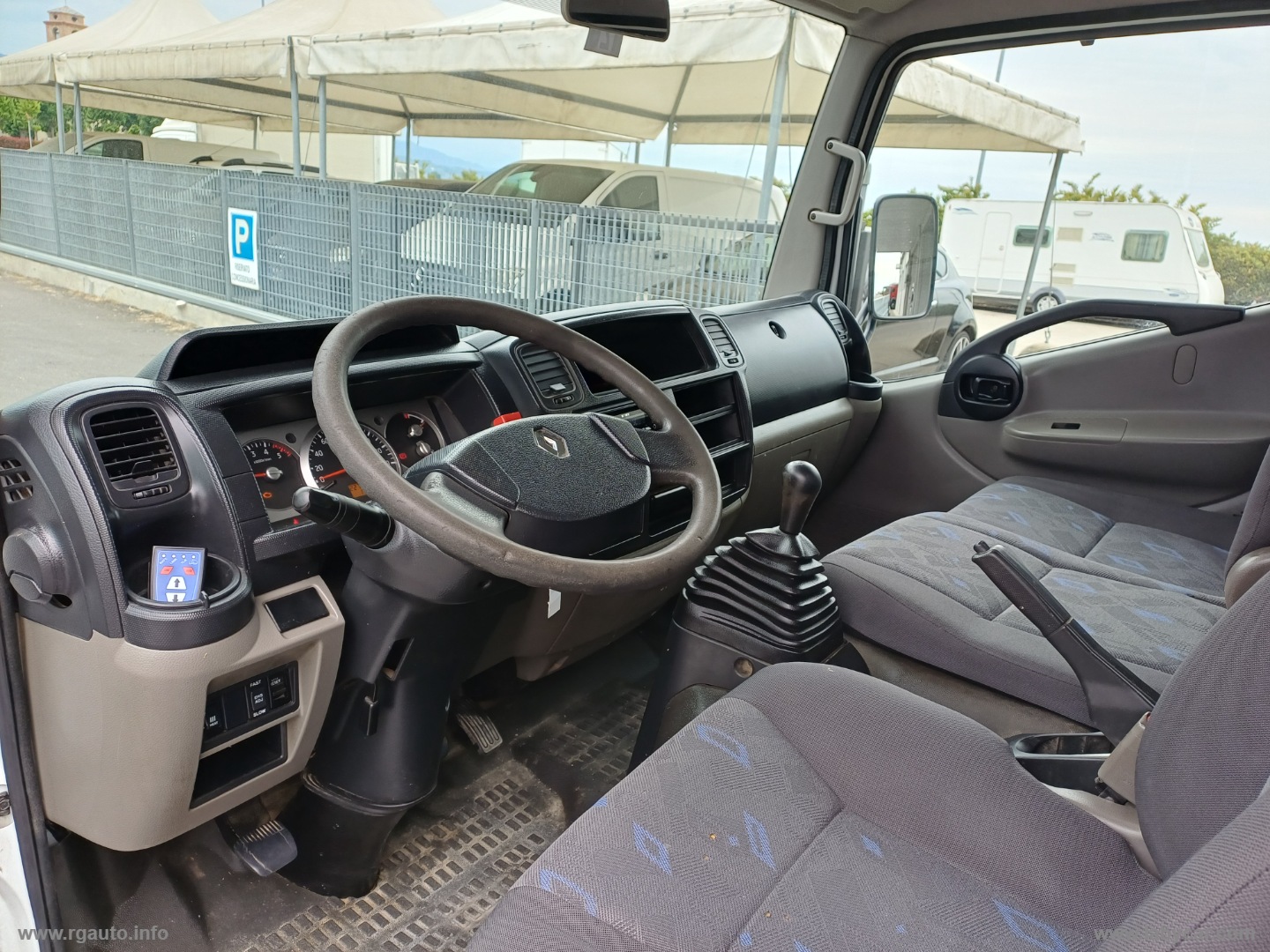 Maxity 130.35/5 2.5 DXi PC-RG Cabinato - immagine 9