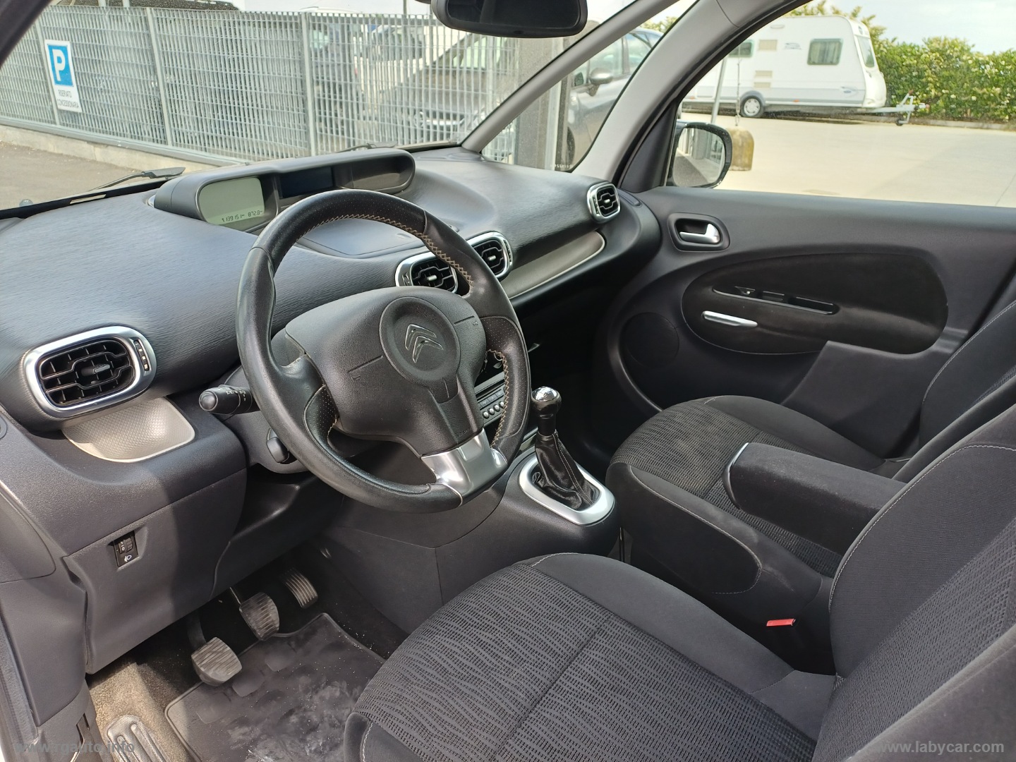 C3 Picasso 1.6 HDi 90 Exclusive - immagine 9