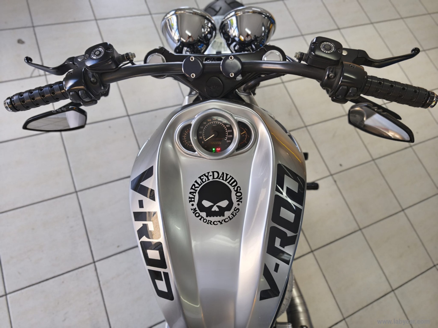 VRSC V-Rod NIGHT ROD - immagine 9