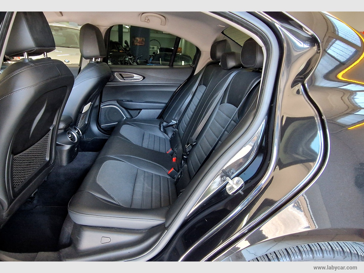 Giulia 2.2 TD 160 CV AT8 Executive - immagine 9