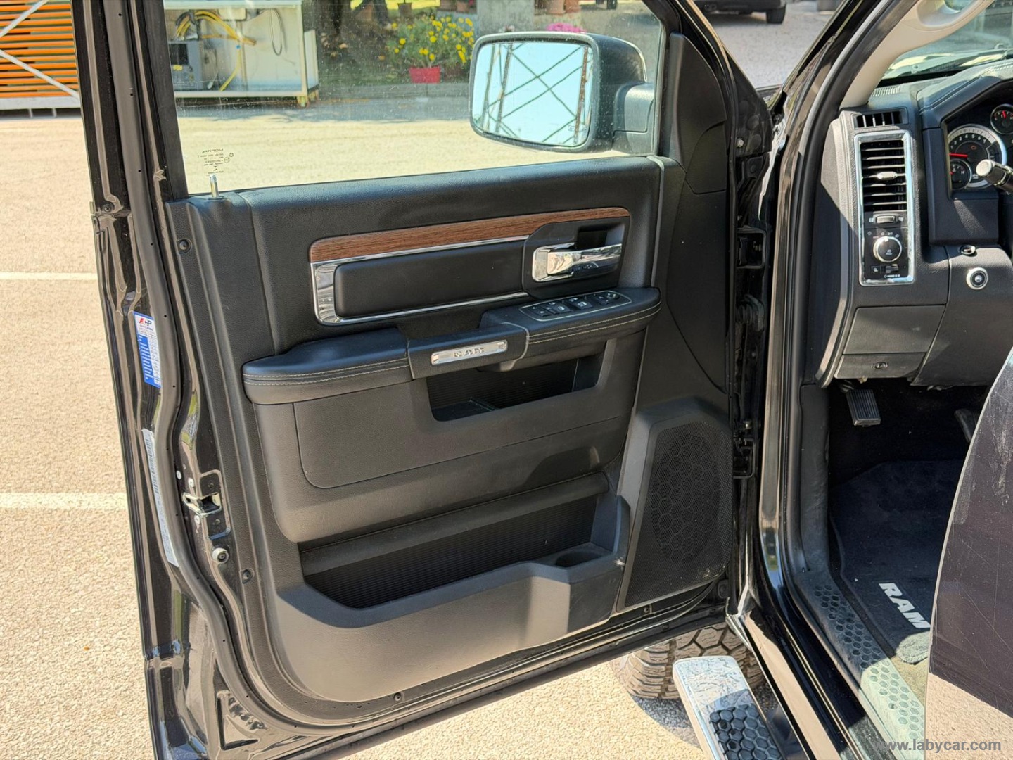 RAM 1500 CREW CAB LARAMIE 4X4 GPL–6 POSTI-TRAINO 35 Q.LI - immagine 9