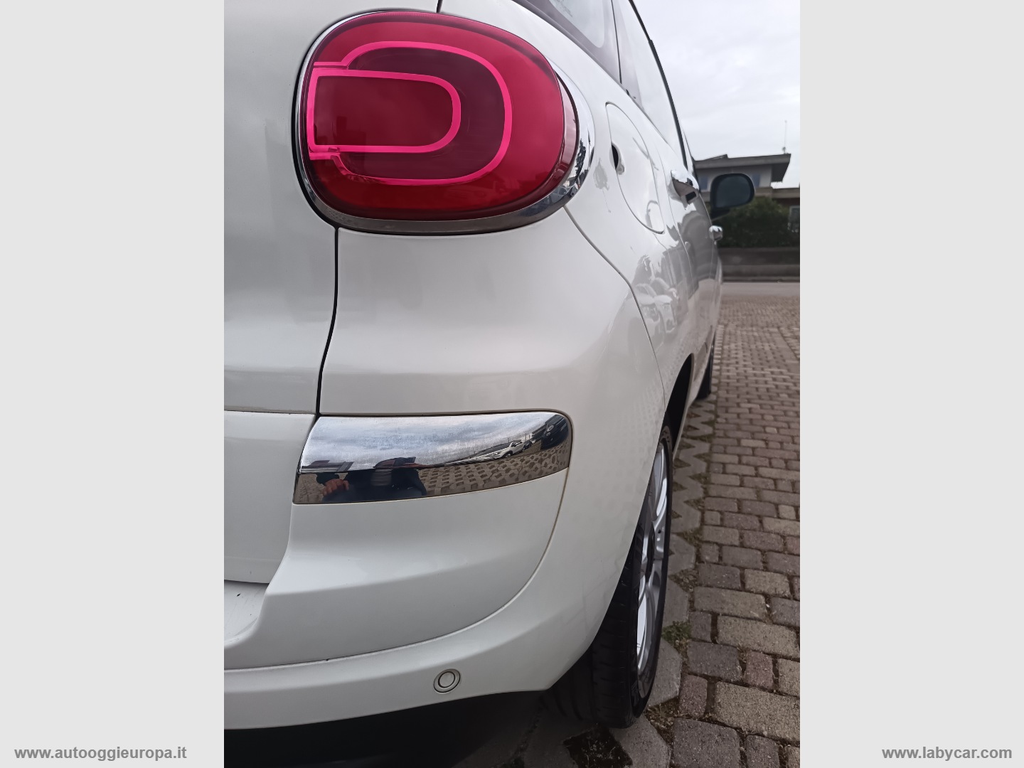 500L 1.4 T-Jet 120 CV GPL Lounge - immagine 9