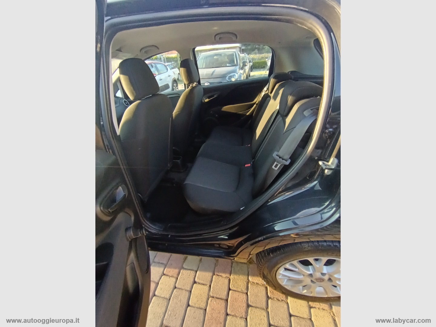 Punto 1.2 8V 5p. LOUNGE POSS. IMPIANTO GPL - immagine 9
