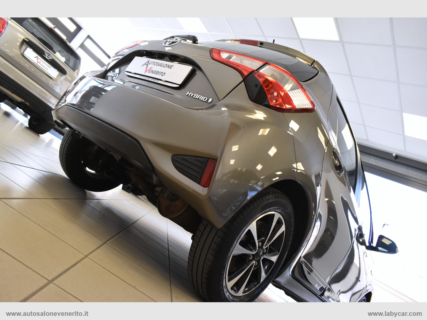 Yaris 1.5 Hybrid 5p. Active - immagine 9