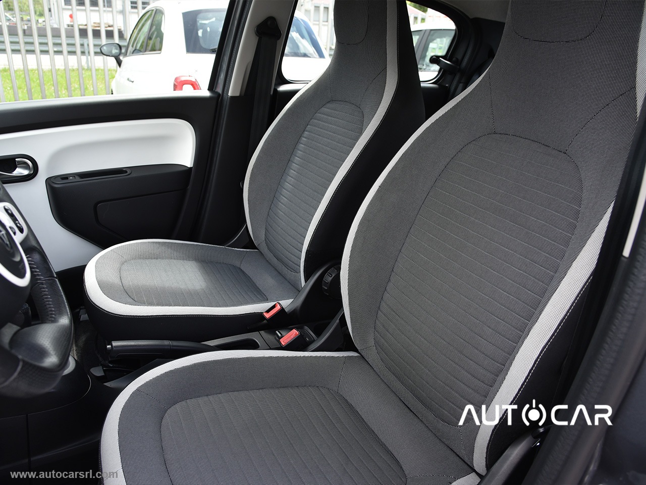 Twingo TCe 90 CV S&S Lovely - immagine 9