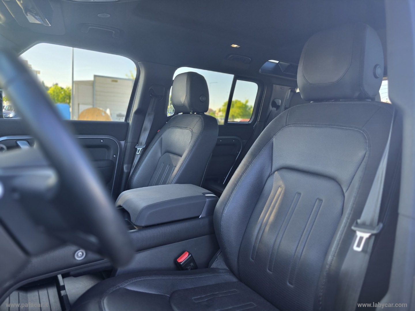 Defender 110 3.0D I6 250 CV X-Dynamic S - immagine 9