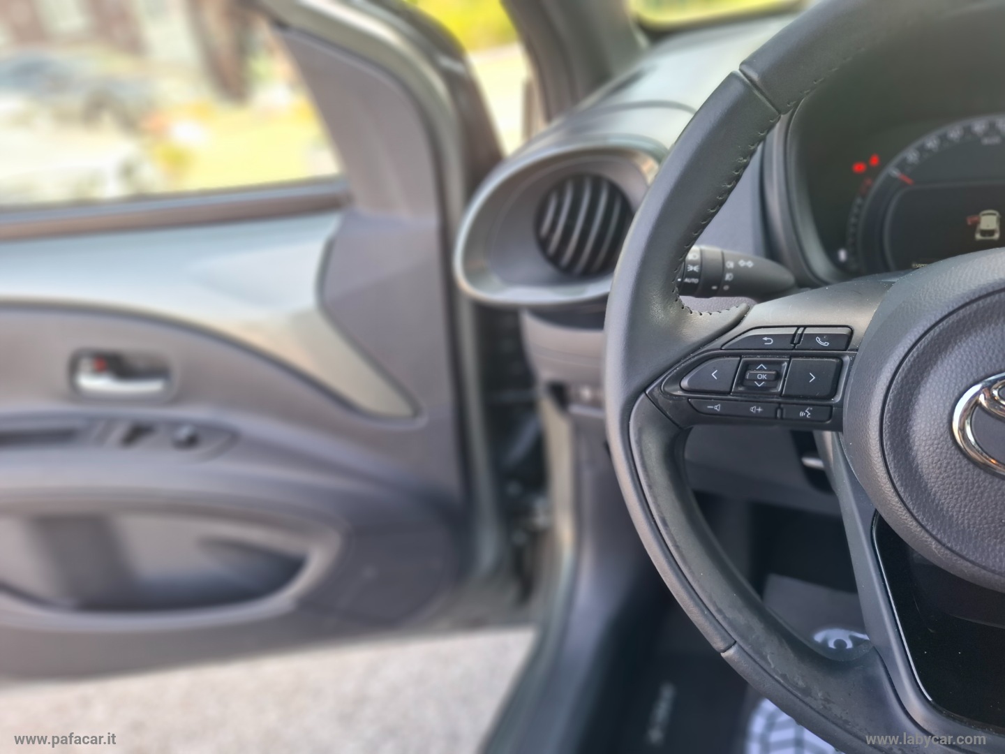 Aygo X 1.0 VVT-i 72 CV 5p.LoungeAirS-CVT - immagine 9