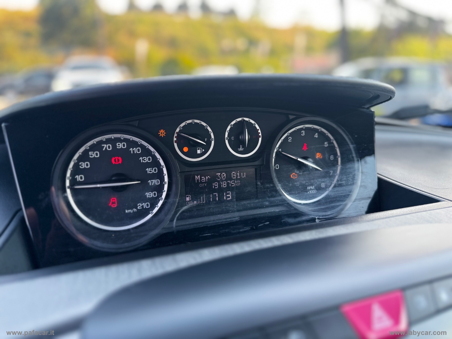 Ypsilon 0.9 T.Air 85CV 5p.Met.Ec.Elef. - immagine 9