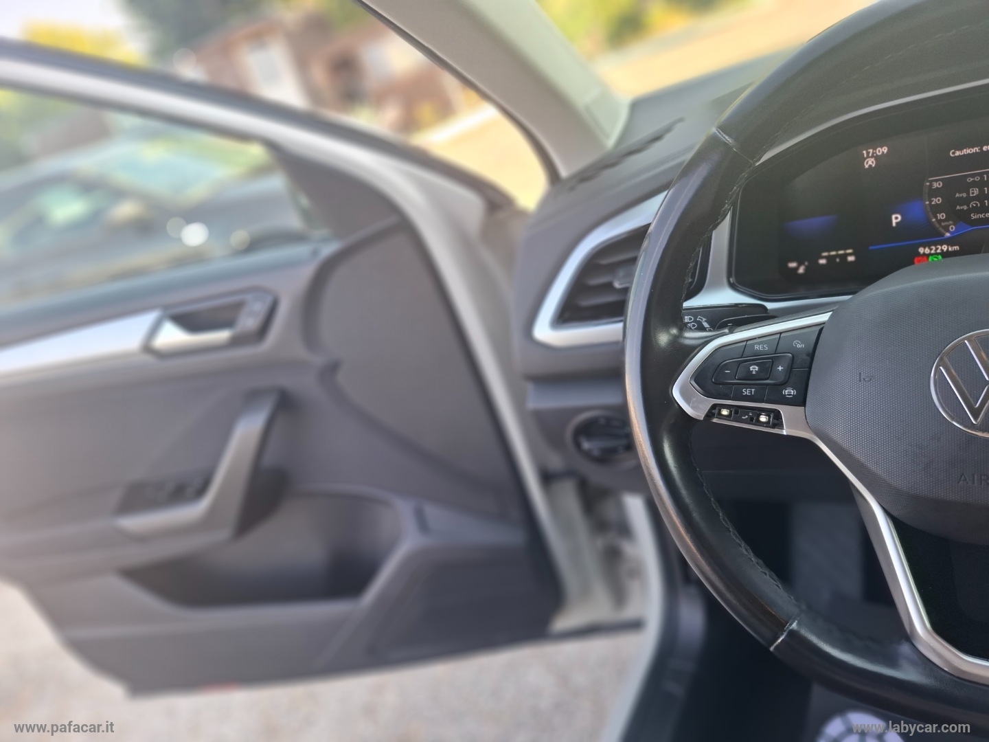 T-Roc 1.5 TSI ACT DSG Life - immagine 9