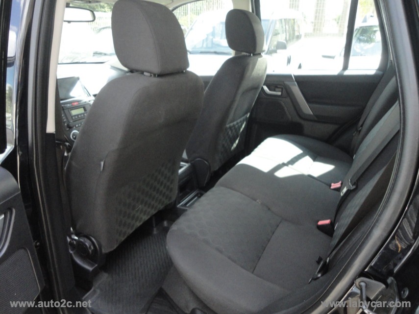 Freelander 2.2 TD4 S.W. SE - immagine 9