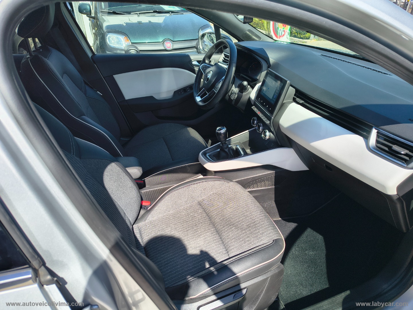 Clio TCe 100 CV GPL Techno - immagine 9
