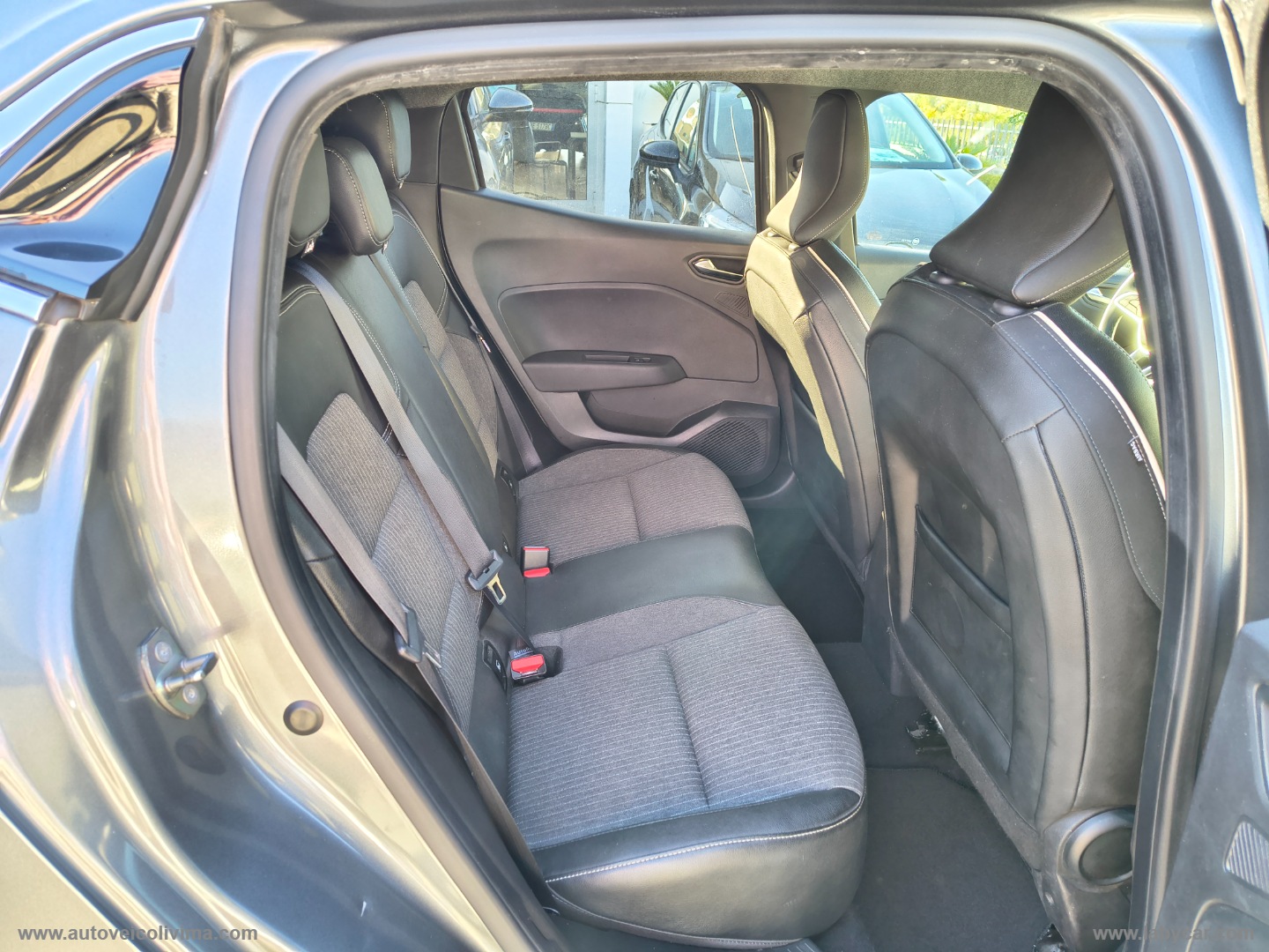 Clio TCe 100 CV GPL Techno - immagine 9