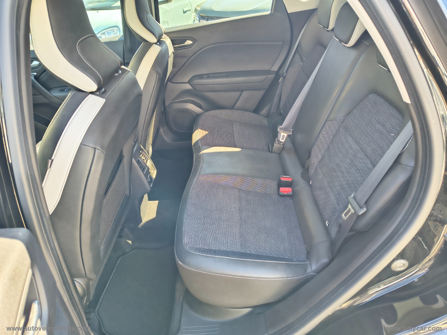Captur TCe 100 CV GPL Techno TETTO APRIBILE - immagine 9