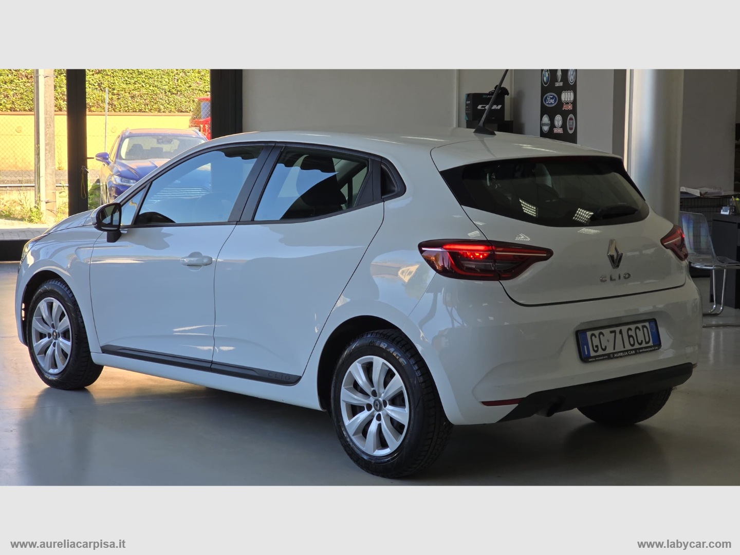 Clio TCe 12V 100 CV 5p. Life - immagine 9