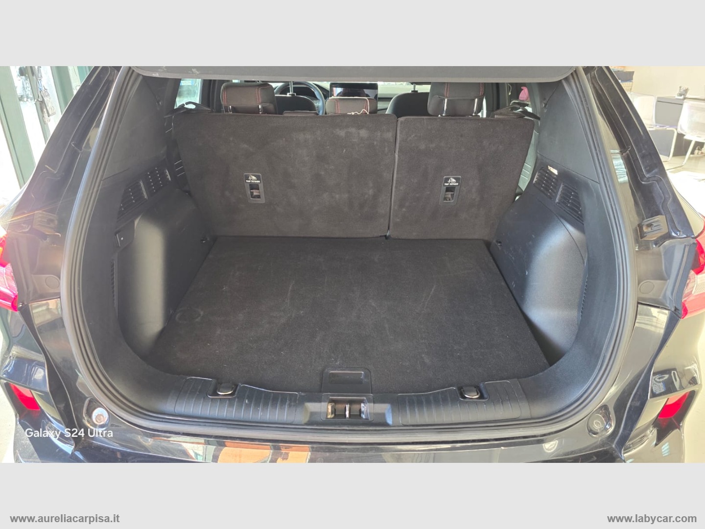 Kuga 2.5 FHEV 180 CV CVT 2WD ST-Line - immagine 9