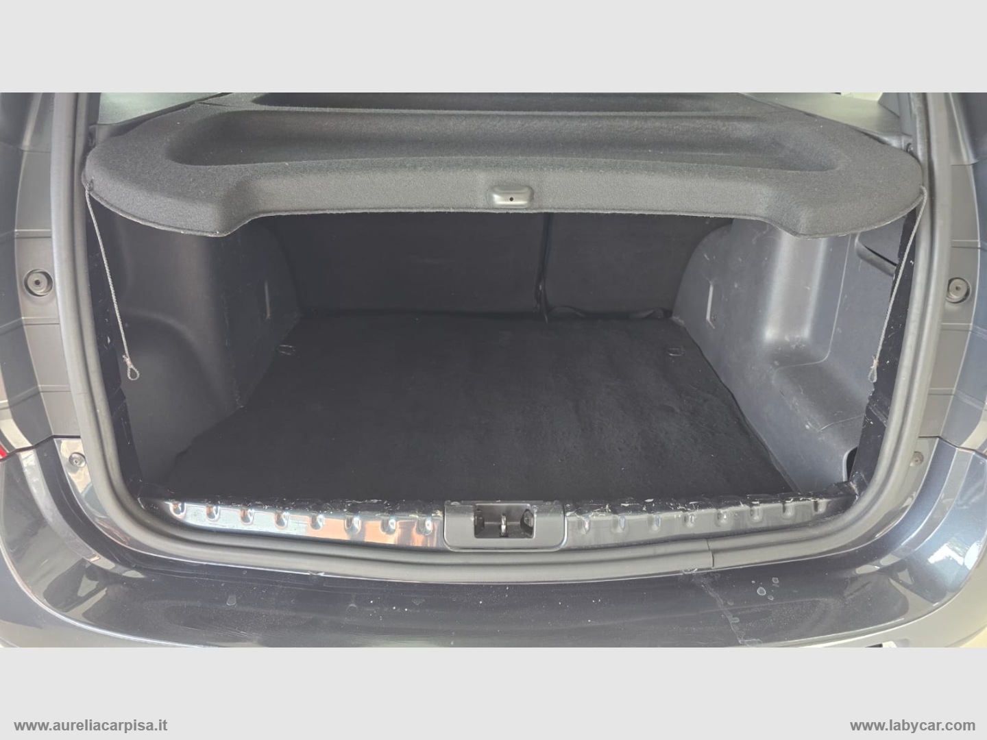 Duster 1.6 110 CV 4x2 GPL Lauréate - immagine 9