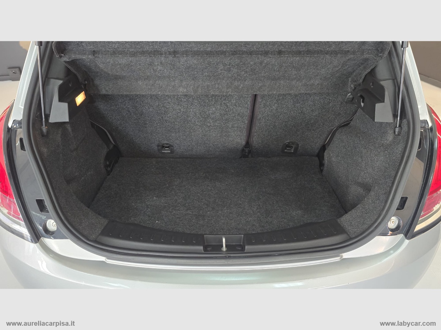 Ypsilon 1.2 69 CV 5p. GPL Ecochic Silver - immagine 9