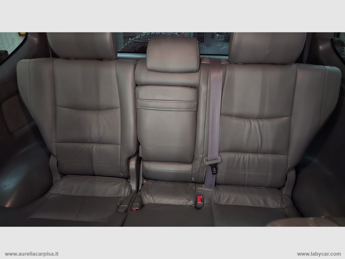 Land Cruiser 3.0 D-4D 16V 3p. aut. Exec. - immagine 9
